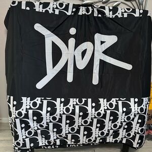 Stylish Barber Cape for Men - Waterproof Hair Cutting Cape for Professional